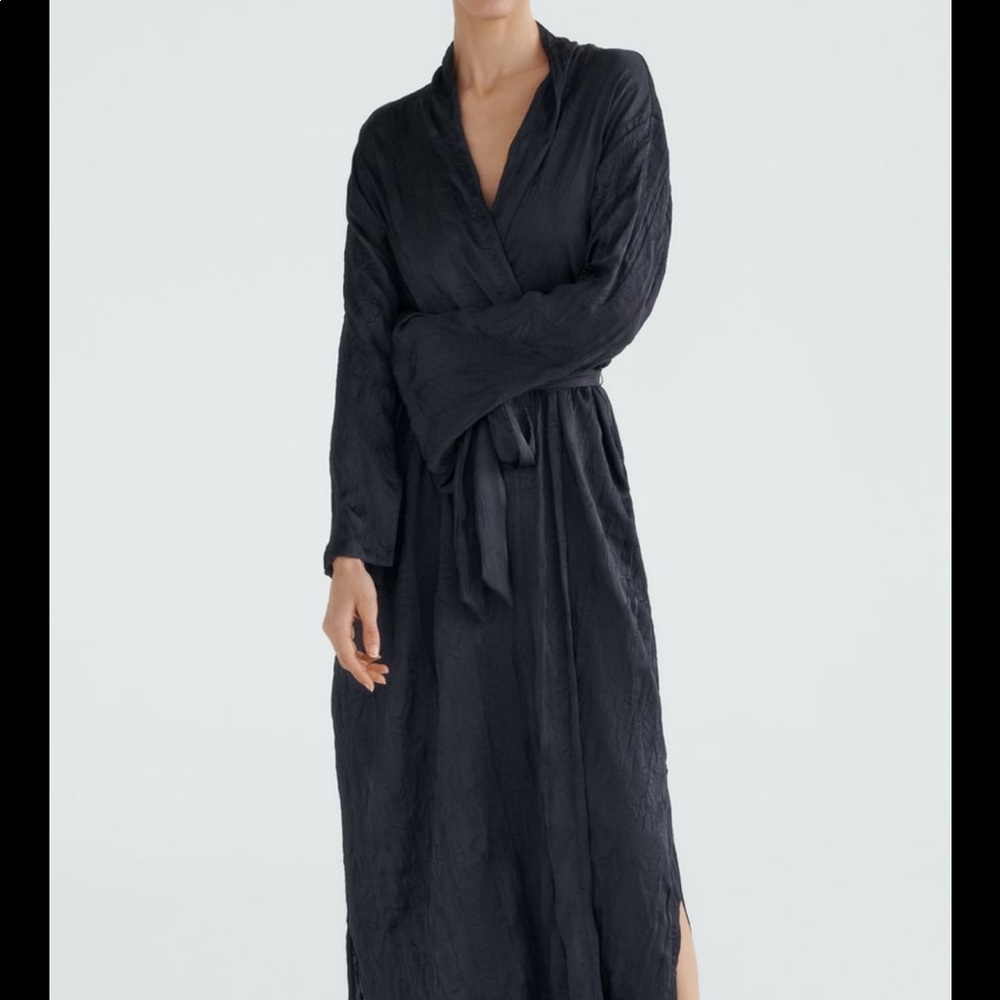Beautiful wrap black zara dress new with tags